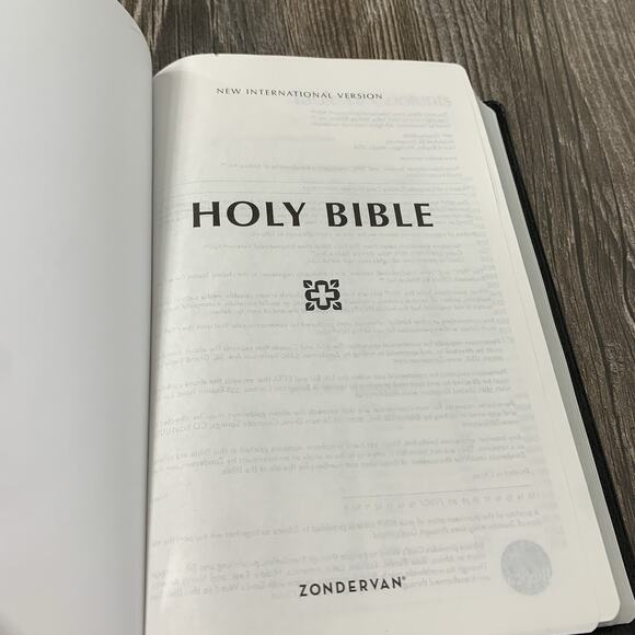 NIV, Thinline Bible Bonded Leather, Black, Red Letter Edition Zondervan - Picture 7 of 9